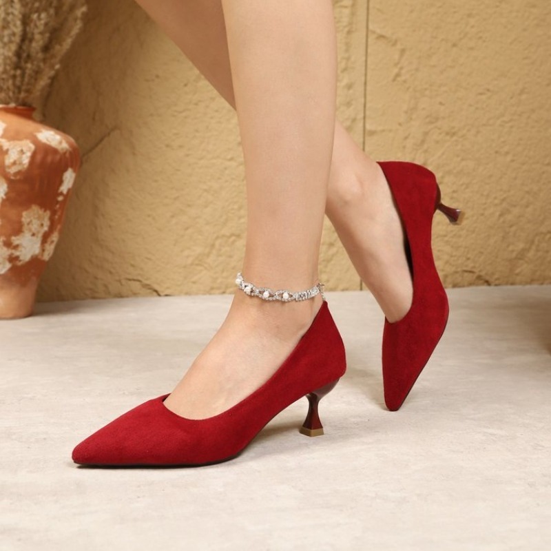 Sandals - Modische Damenschuhe mit Absatz, Spitze Formgebung,